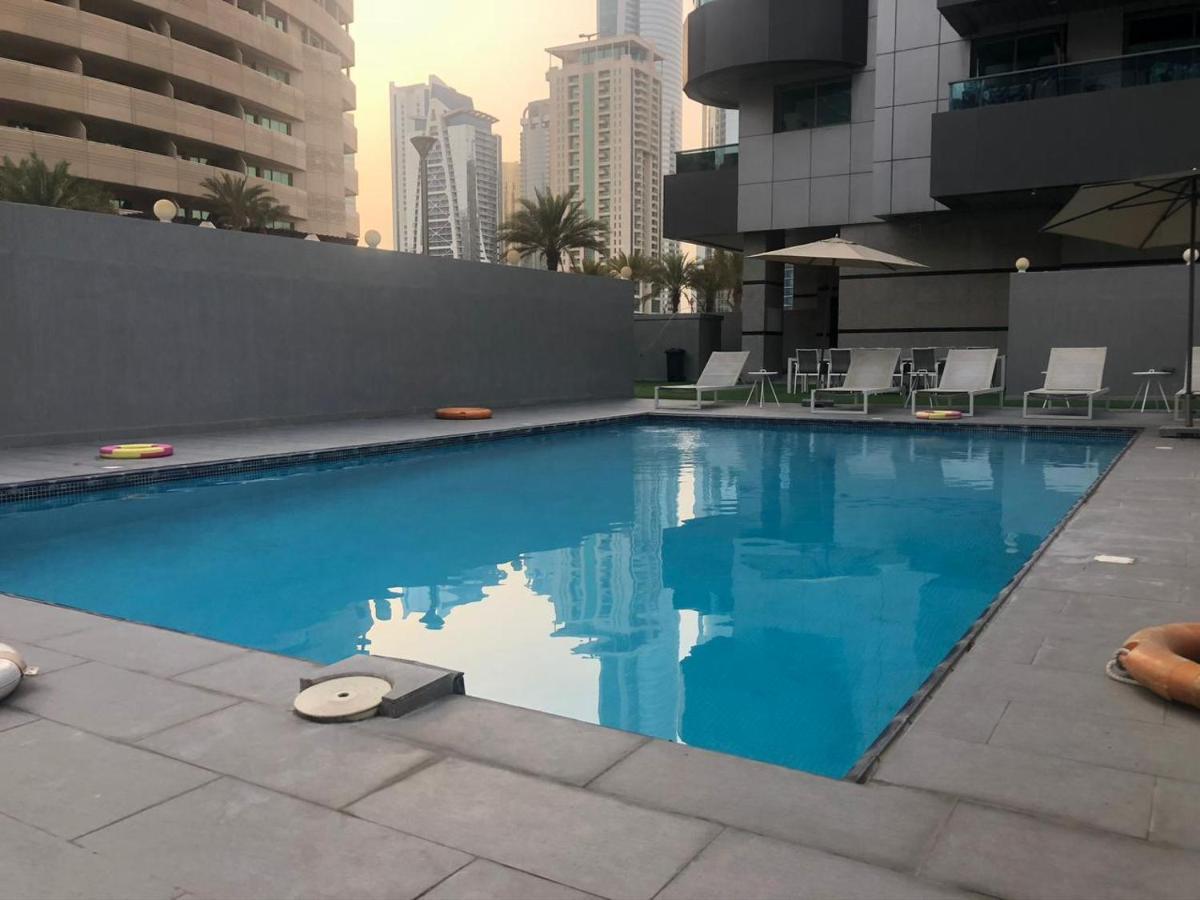 Private Gorgeous Room With Marina View With Shared Kitchen In Shared Apartment Dubai Eksteriør billede