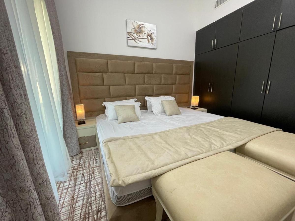 Private Gorgeous Room With Marina View With Shared Kitchen In Shared Apartment Dubai Eksteriør billede