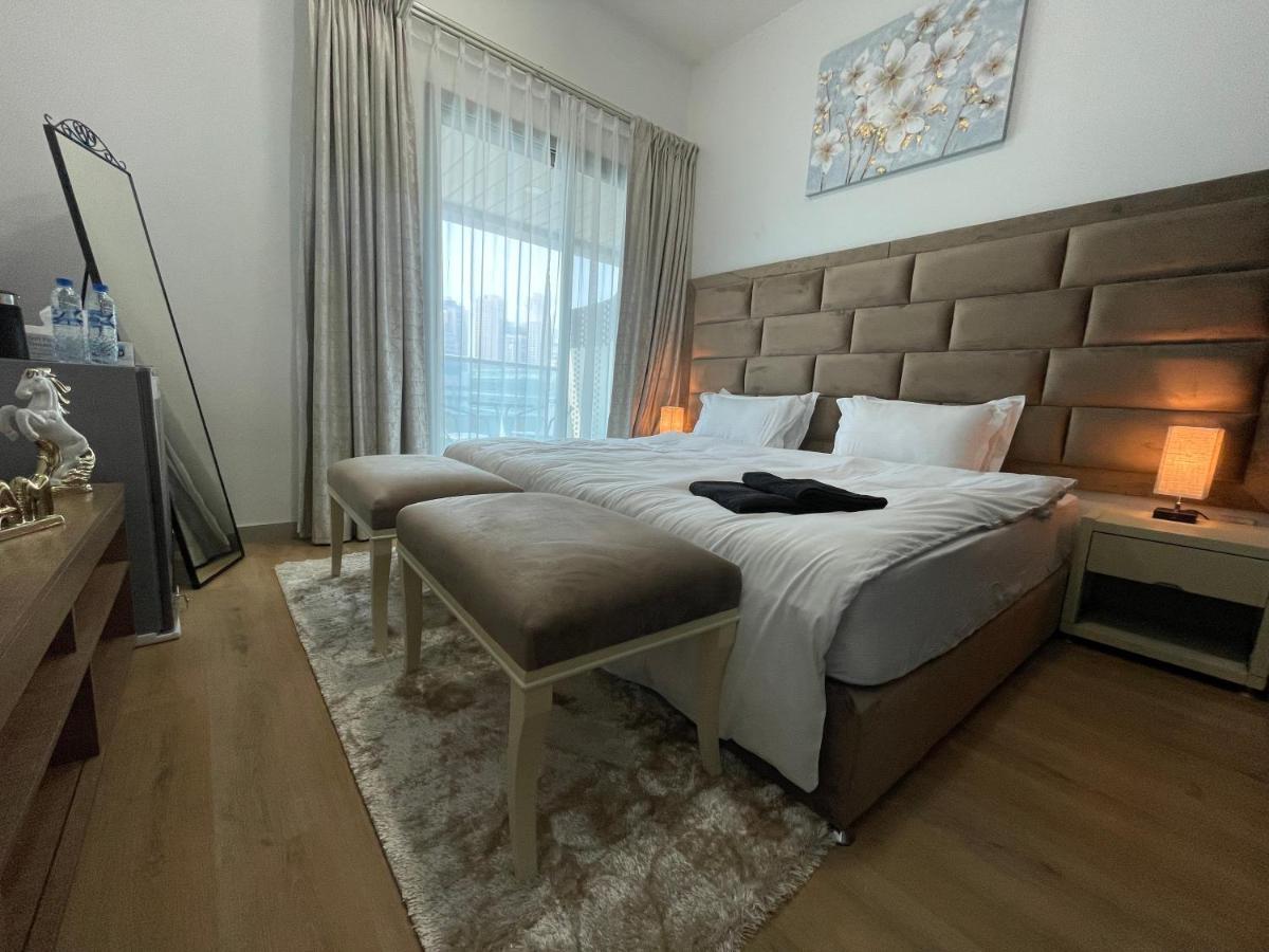 Private Gorgeous Room With Marina View With Shared Kitchen In Shared Apartment Dubai Eksteriør billede